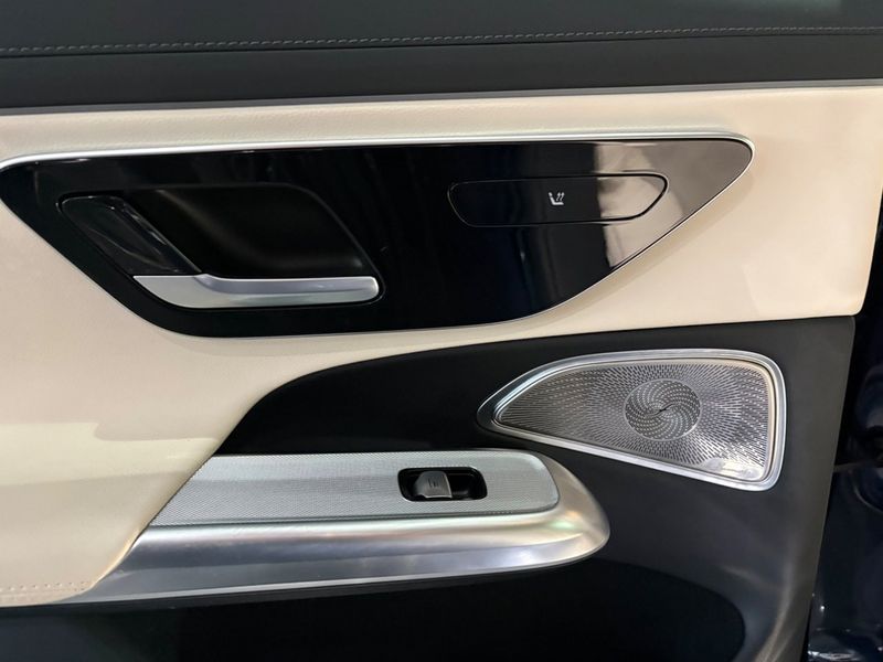 Mercedes E300 bild 9