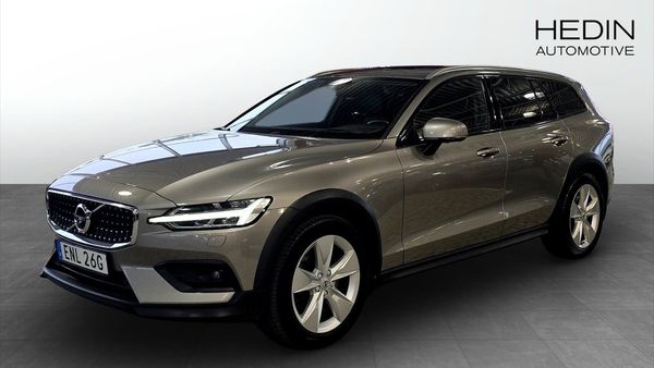 Volvo V60 Cross Country | Panorama | Dragkrok - 2021