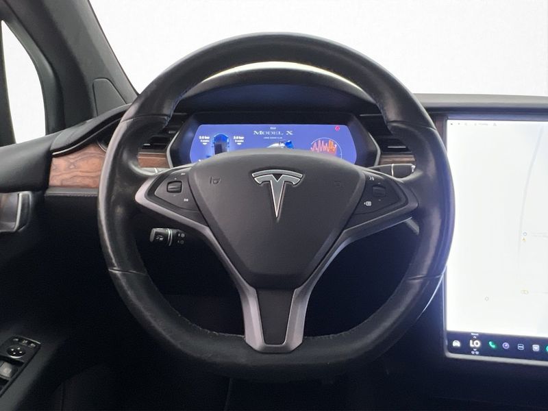Tesla Model X bild 15