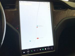 Tesla Model X bild 19