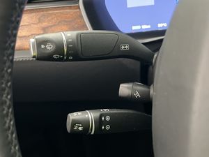 Tesla Model X bild 31