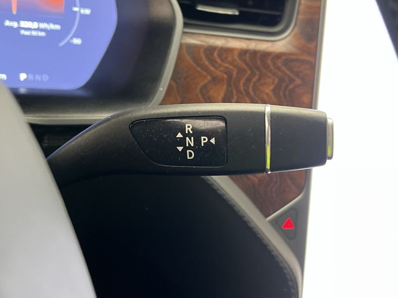 Tesla Model X bild 32