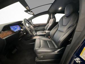 Tesla Model X bild 13