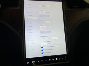 Tesla Model X bild 22