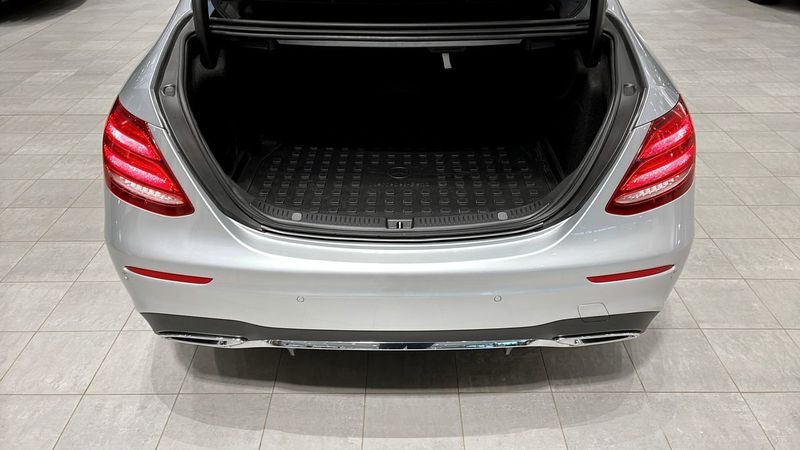 Mercedes E220 bild 6