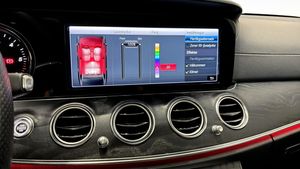 Mercedes E220 bild 16