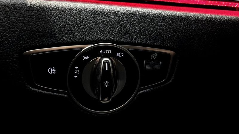 Mercedes E220 bild 23