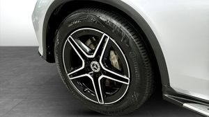 Mercedes GLC220 bild 9