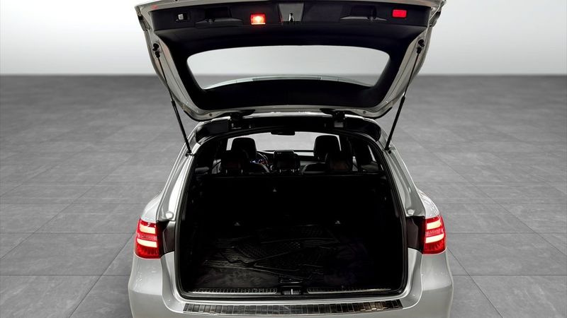 Mercedes GLC220 bild 10