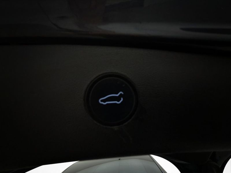 Tesla Model 3 bild 12