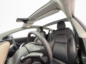 Tesla Model 3 bild 18