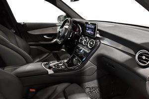 Mercedes GLC220 bild 9