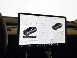 Tesla Model 3 bild 24