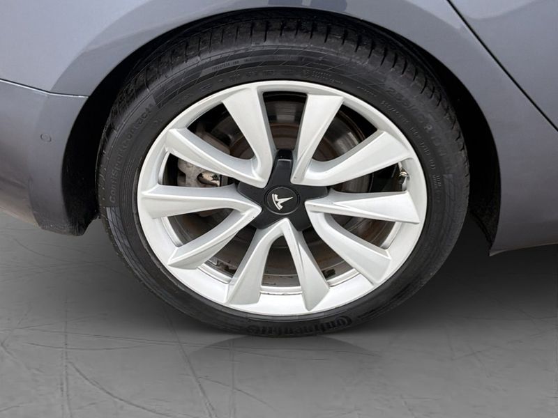 Tesla Model 3 bild 31
