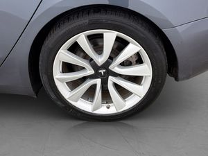 Tesla Model 3 bild 30