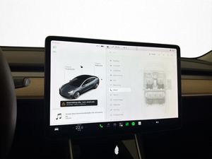 Tesla Model 3 bild 21