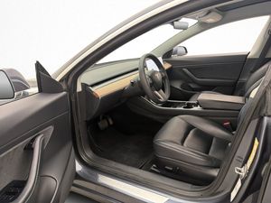 Tesla Model 3 bild 10
