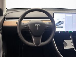 Tesla Model 3 bild 12