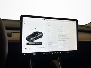 Tesla Model 3 bild 22