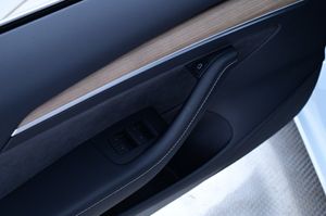 Tesla Model 3 bild 10
