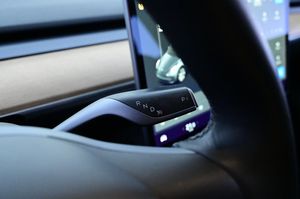 Tesla Model Y bild 8