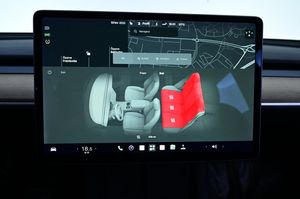 Tesla Model Y bild 21
