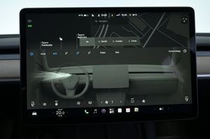 Tesla Model Y bild 17