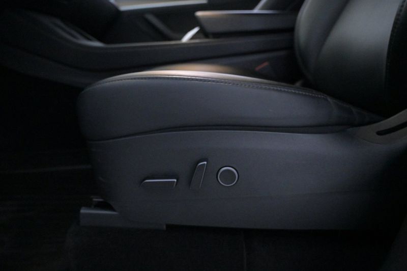 Tesla Model Y bild 11