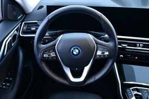 BMW i4 bild 7