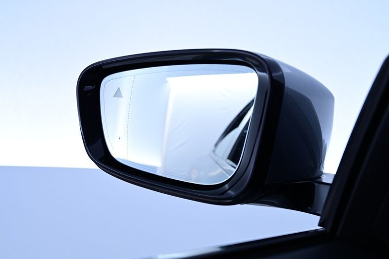 BMW i4 bild 25