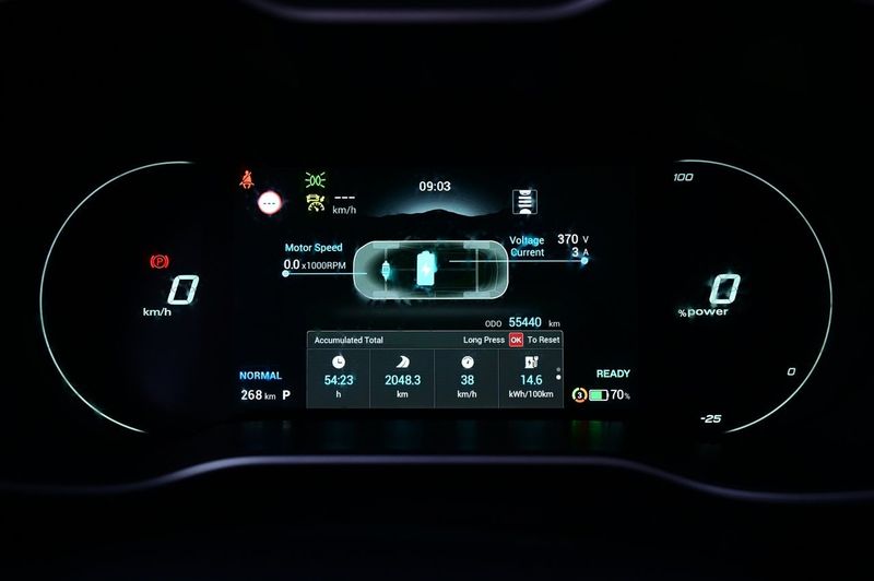 MG ZS EV bild 21