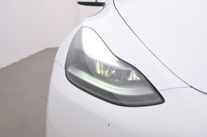 Tesla Model Y bild 26