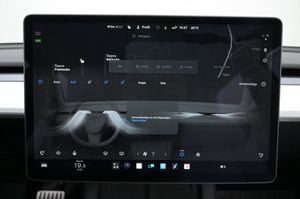Tesla Model Y bild 13