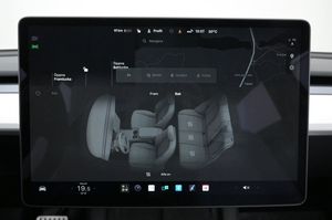 Tesla Model Y bild 14