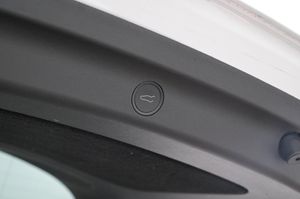 Tesla Model Y bild 22