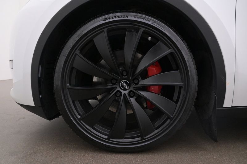 Tesla Model Y bild 27