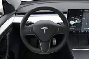 Tesla Model Y bild 7