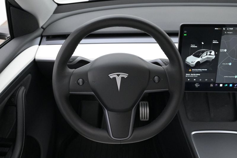Tesla Model Y bild 7