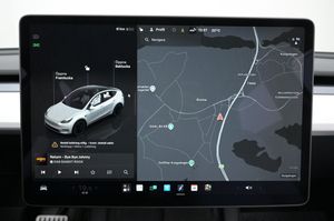 Tesla Model Y bild 16