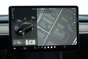 Tesla Model Y bild 19