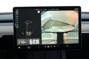 Tesla Model Y bild 18