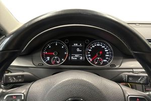 Volkswagen Passat bild 10