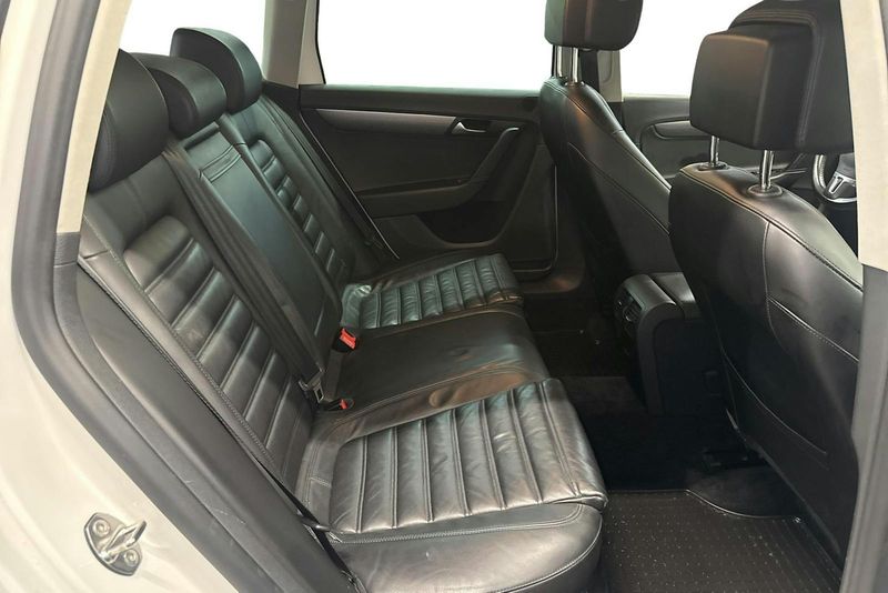 Volkswagen Passat bild 8