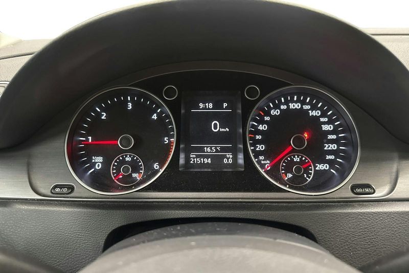 Volkswagen Passat bild 11