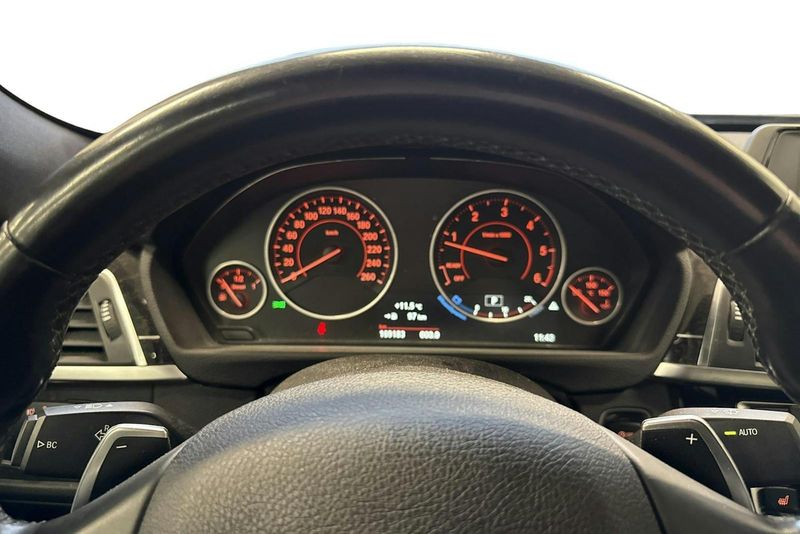 BMW 320 bild 10