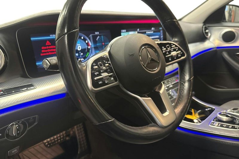 Mercedes E300 bild 16