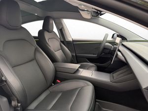 Tesla Model 3 bild 26