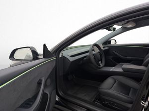 Tesla Model 3 bild 11