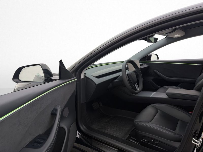 Tesla Model 3 bild 11