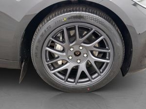 Tesla Model 3 bild 33